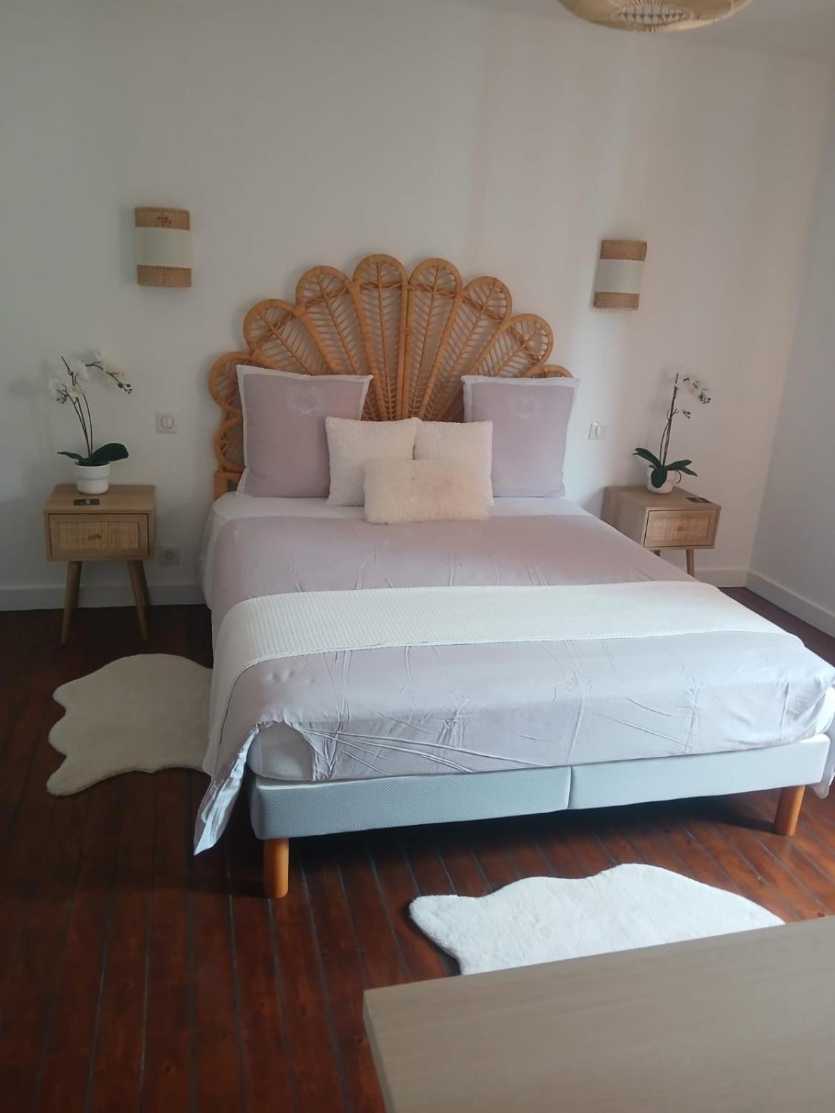Le Charme Des Berceaux Apartment *